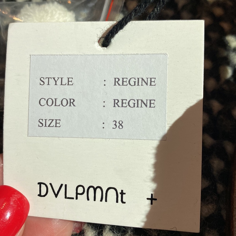 Size 38 - Picture 3 of 6
